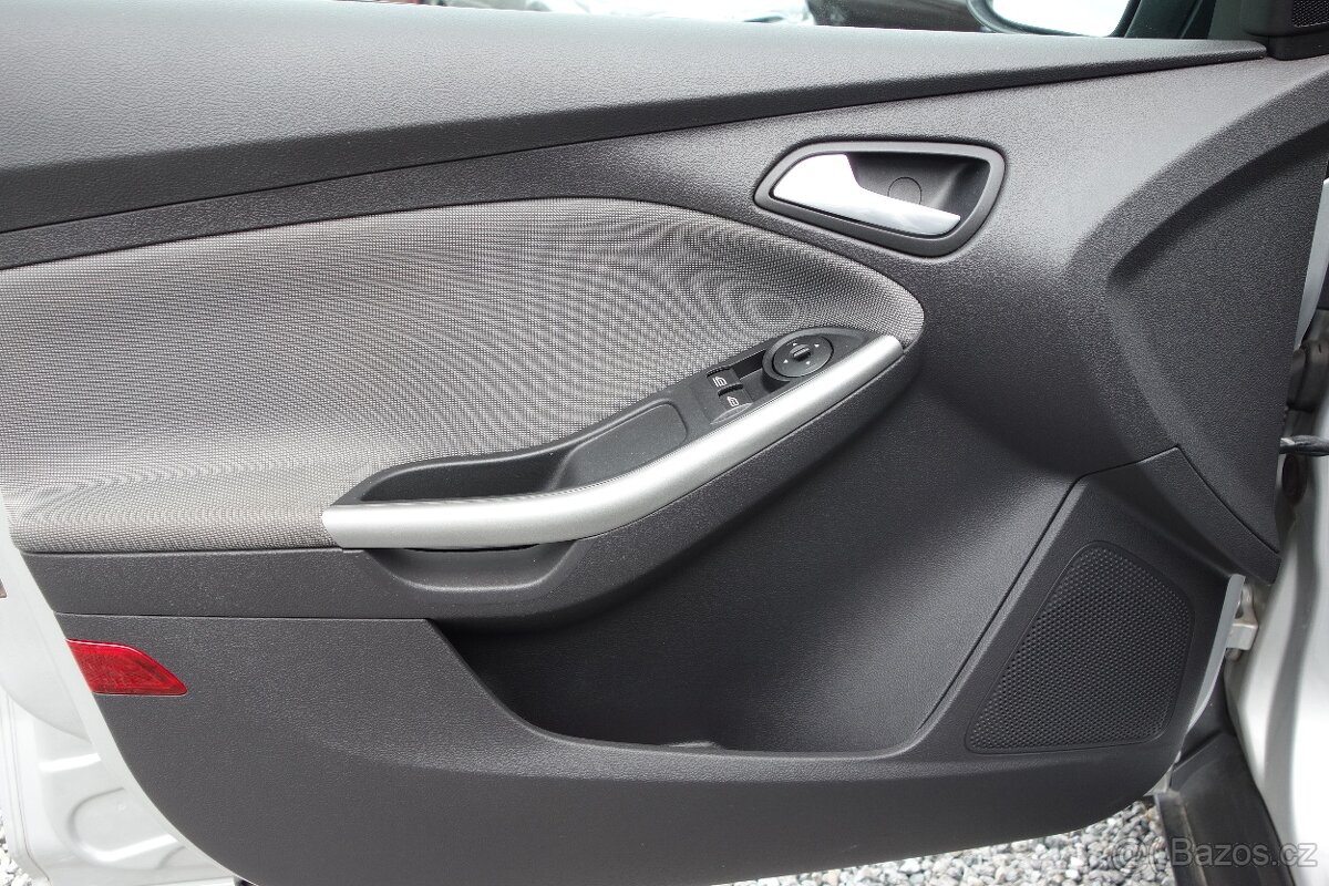 Ford Focus 1.6 TREND 77kW 2012 ČR - 13