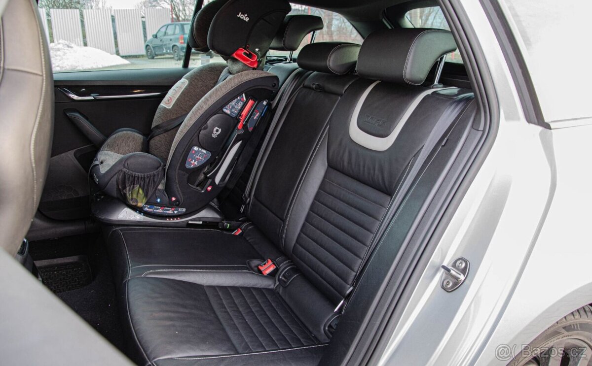 Škoda Octavia Combi 2.0 TDI RS - 13