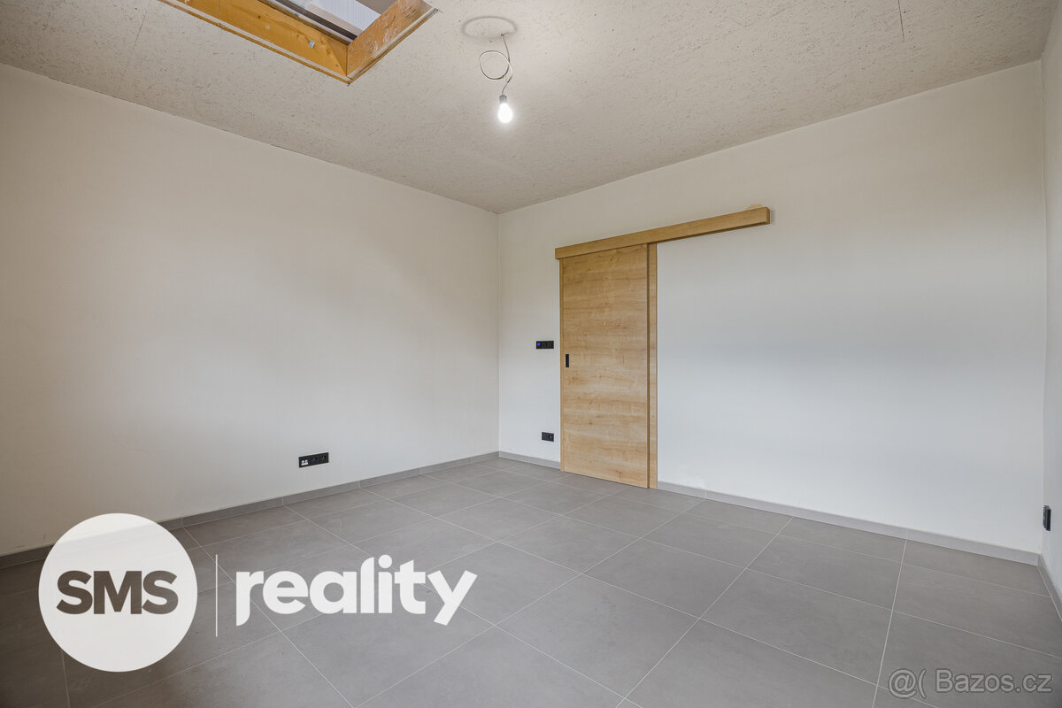 Moderní rodinný dům v Hrabové – klidné bydlení jen kousek od - 13