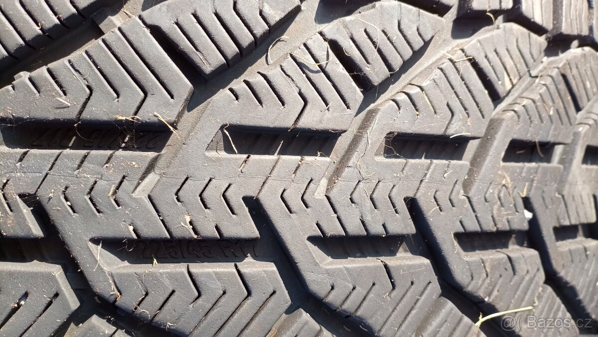 225/45 r17 zimní - 13