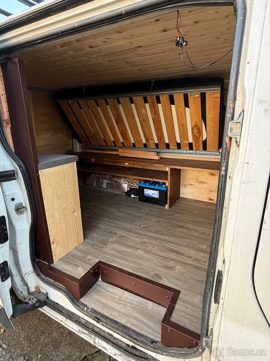 Renault trafic 2.0 TDi - 13