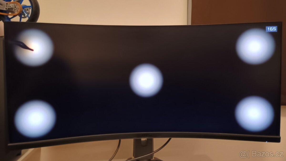 Monitor MSI MPG Artymis 343CQR poškozený - 13