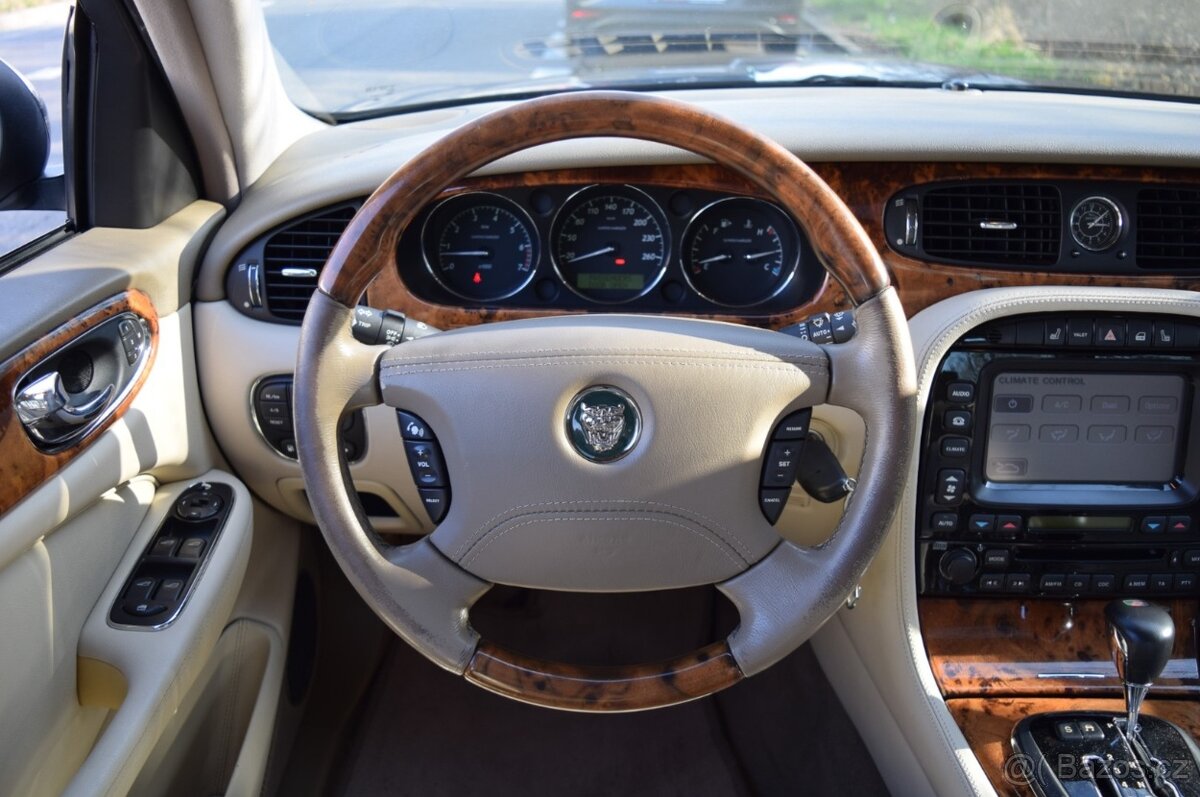 Jaguar XJ-R 4.2 V8 2004 - 13