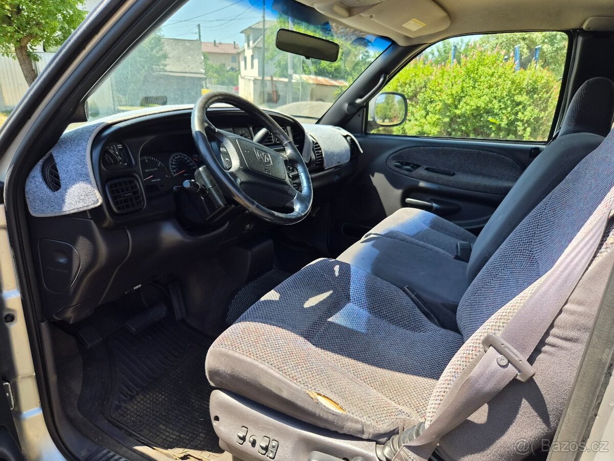 Dodge Ram 2500 - 13