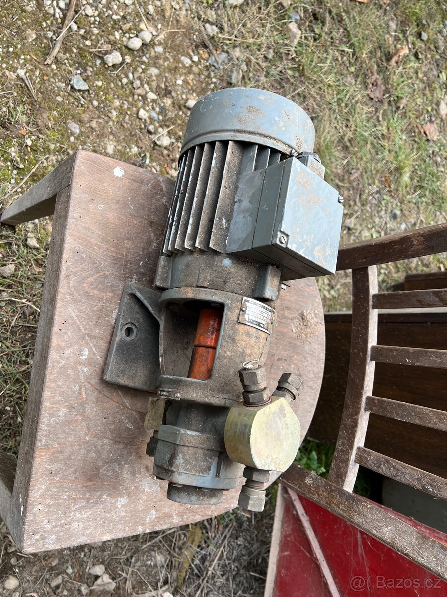 Elektromotory + dalsi - 13