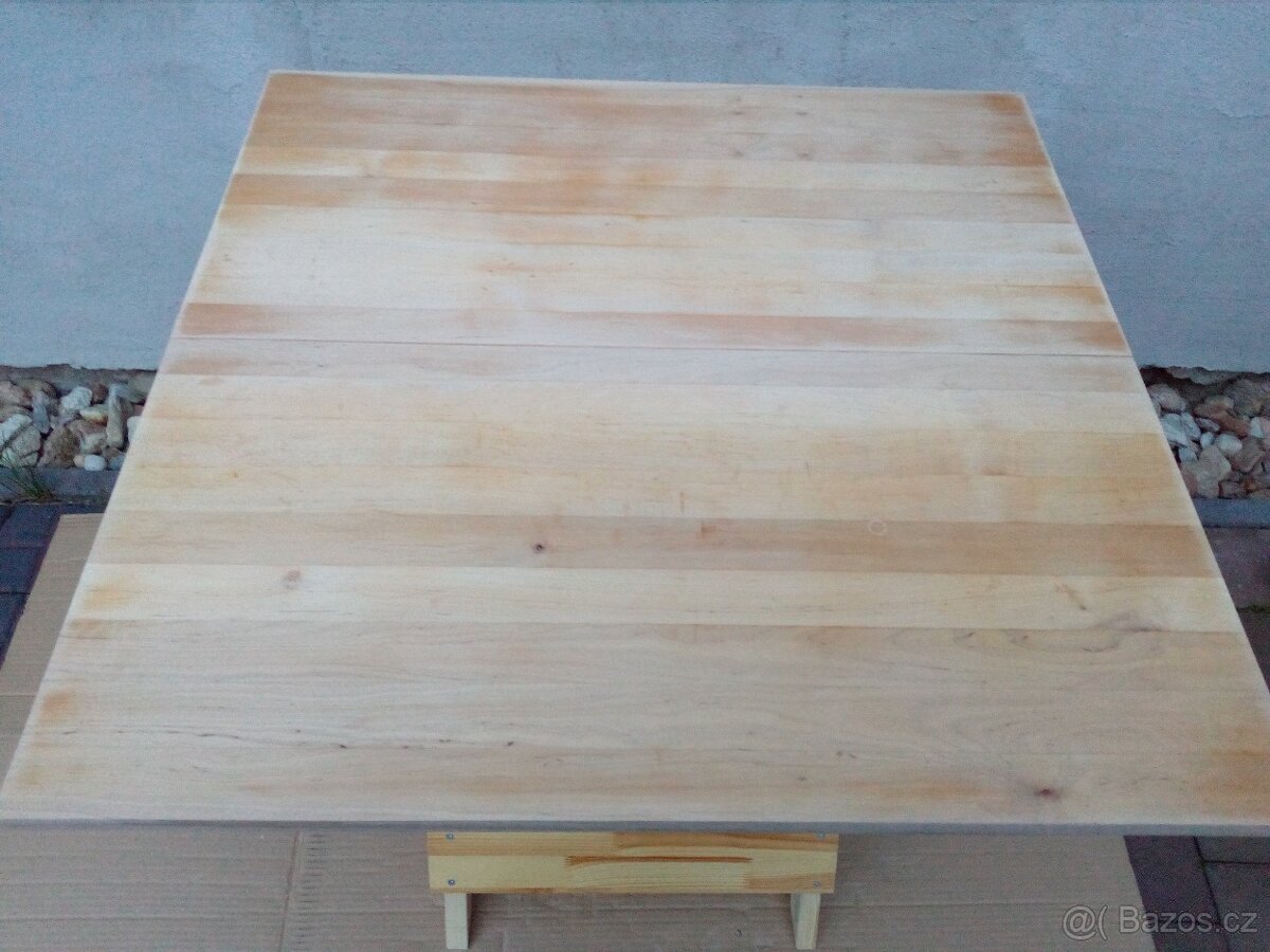 Prodám dřevěný skládací stůl 74,5x75 cm - 13