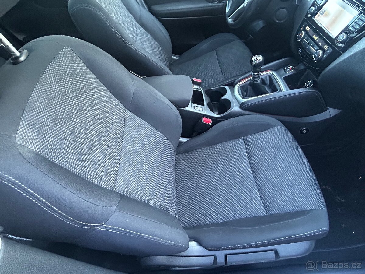 Nissan Qashqai 1.6 Dig-T 120kw N-Connecta 2017 ČR 1m 53600km - 13