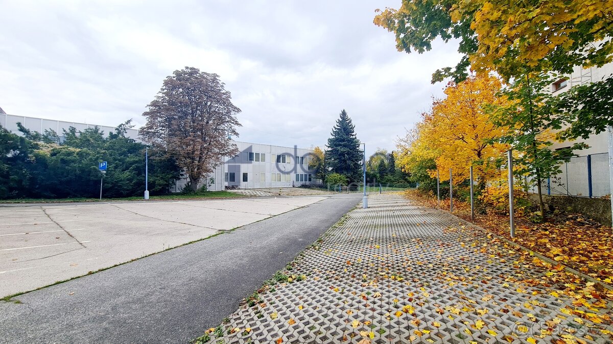 Pronájem obchodního prostoru 2799 m² Za Mototechnou, Praha - - 13