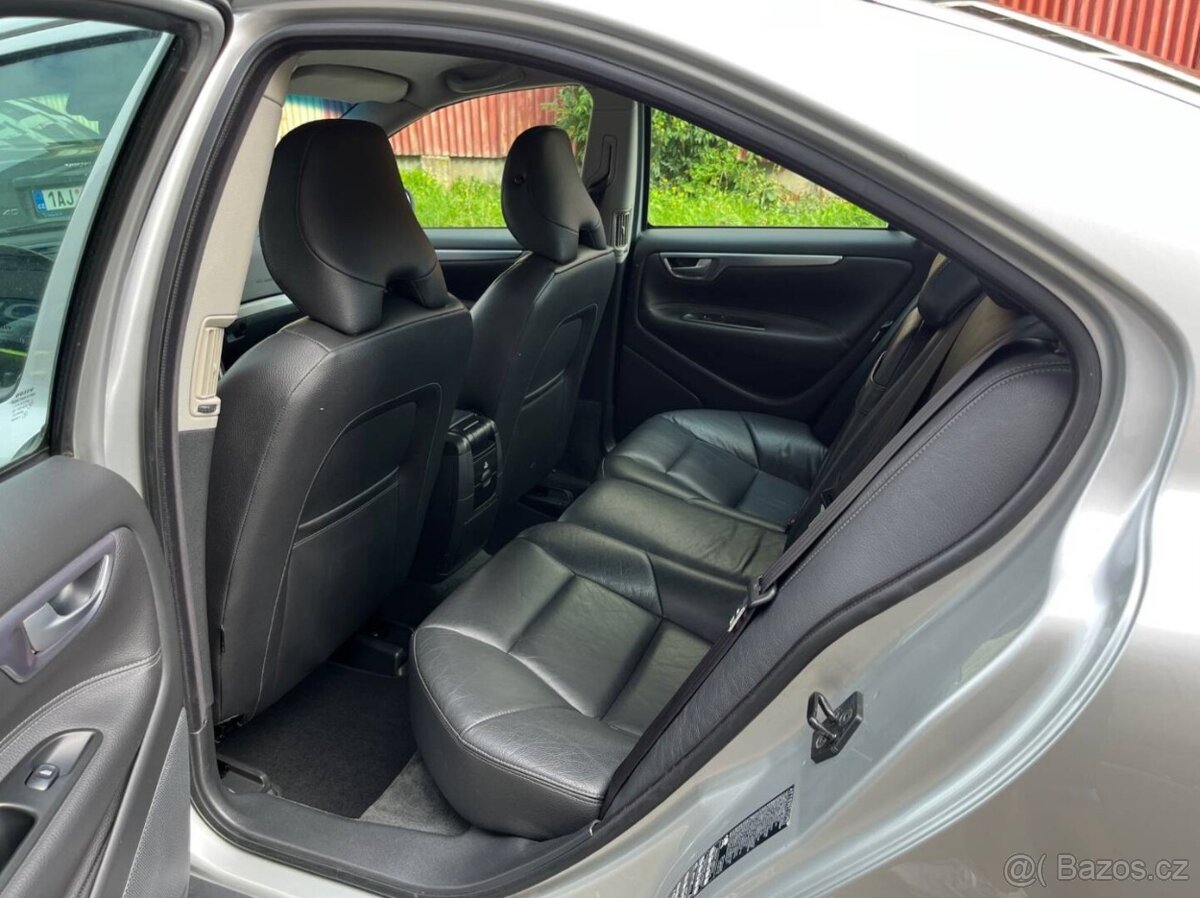 Volvo S60 2.5T 154kW Automat - 13