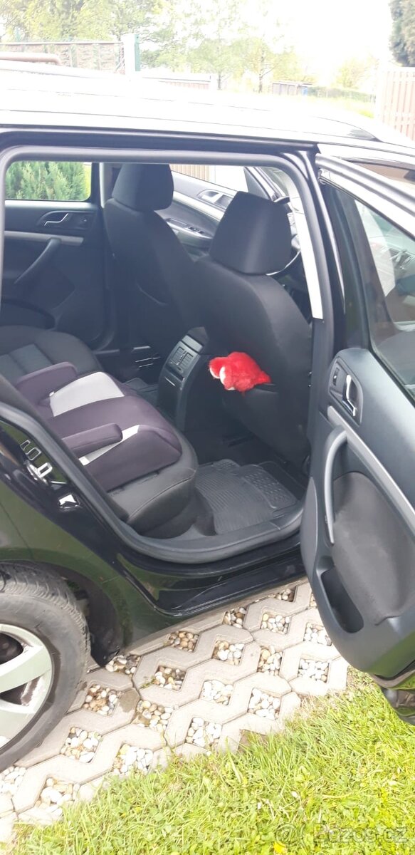 Prodám Octavia 2 combi - 13