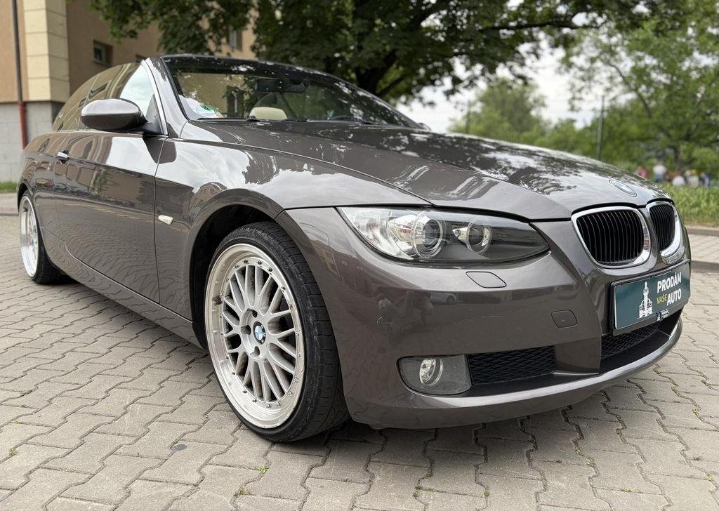 BMW Řada 3, 320i cabrio e93 manuál - 13