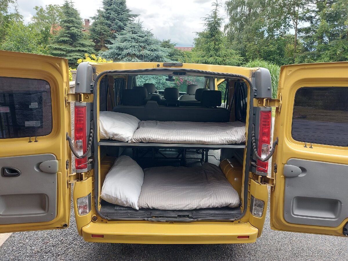 Renault Trafic Passenger -Long 2.0 dCi 84 kw - 13