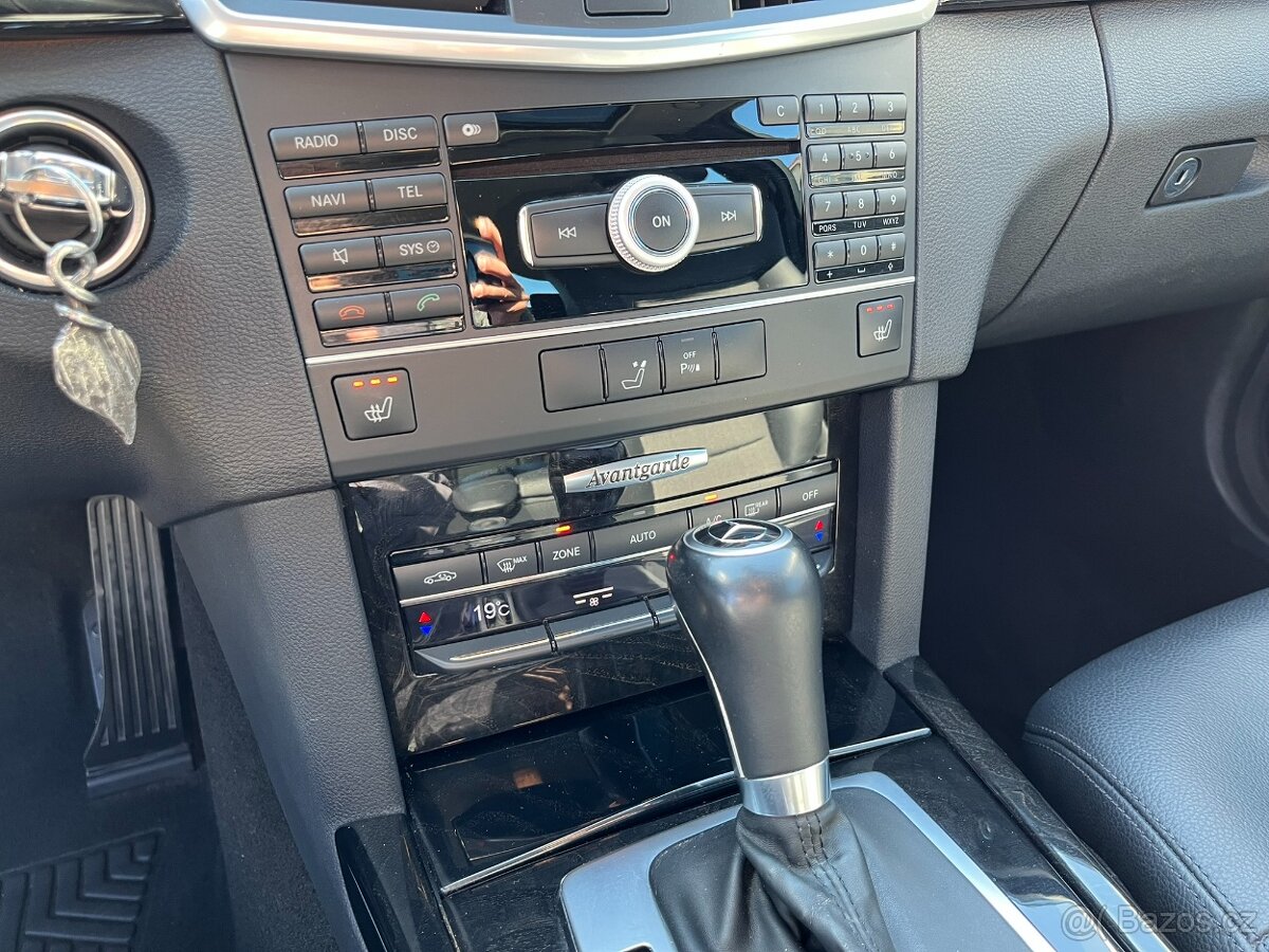 Mercedes-Benz E 2,1CDi 100kW Avantgarde 4/2011 - 13