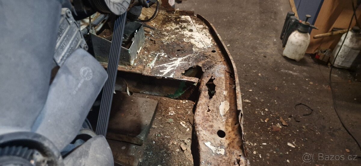 Mercedes Sprinter 412D Odtahovka - 13