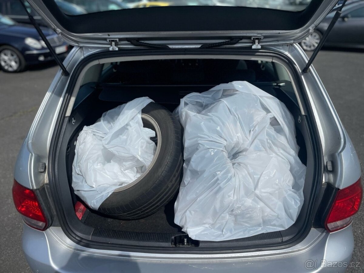 Volkswagen Golf Variant 1.6 TDI - 13