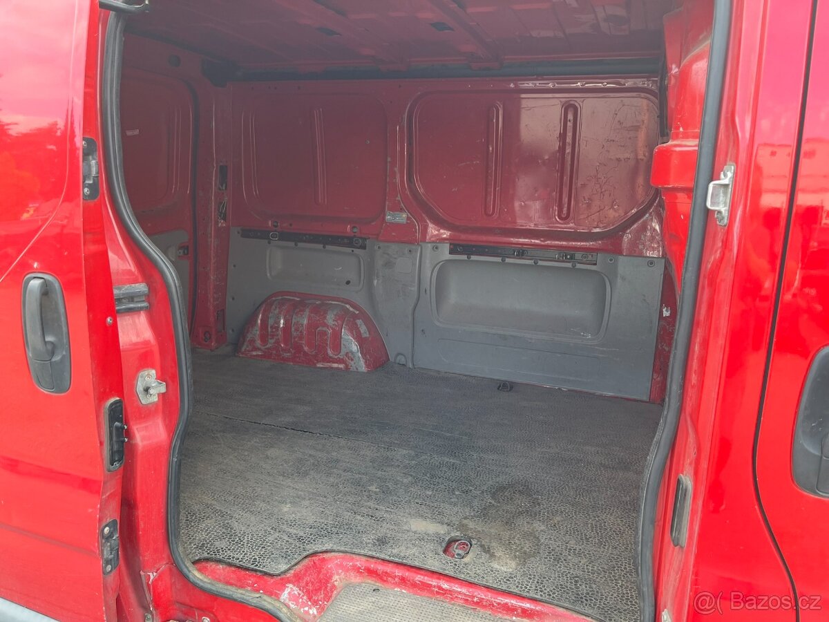 Opel Vivaro 2.0CDi 84kW 6/2012 - 13