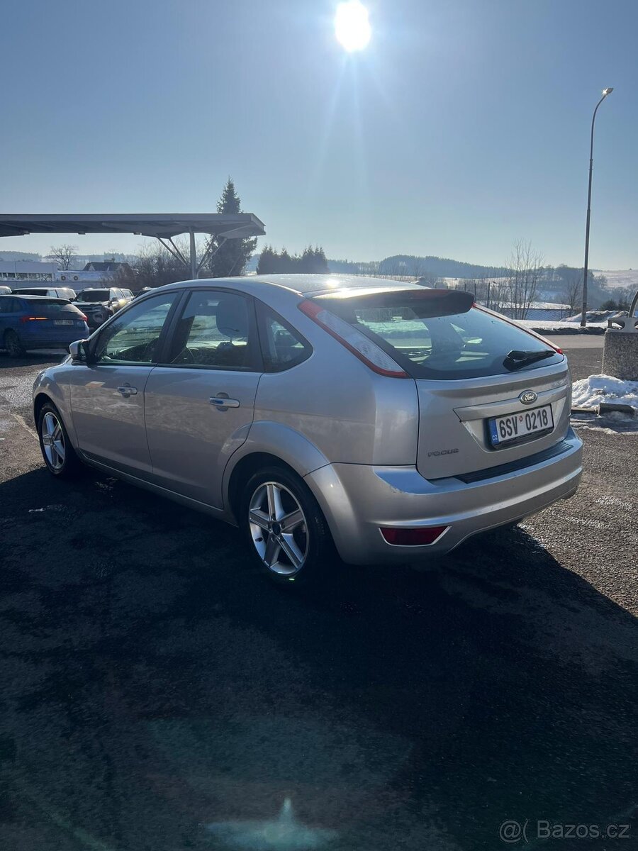 Prodám Ford Focus facelift,1.6 TDCi 80kw rok 2009, 259000km - 13