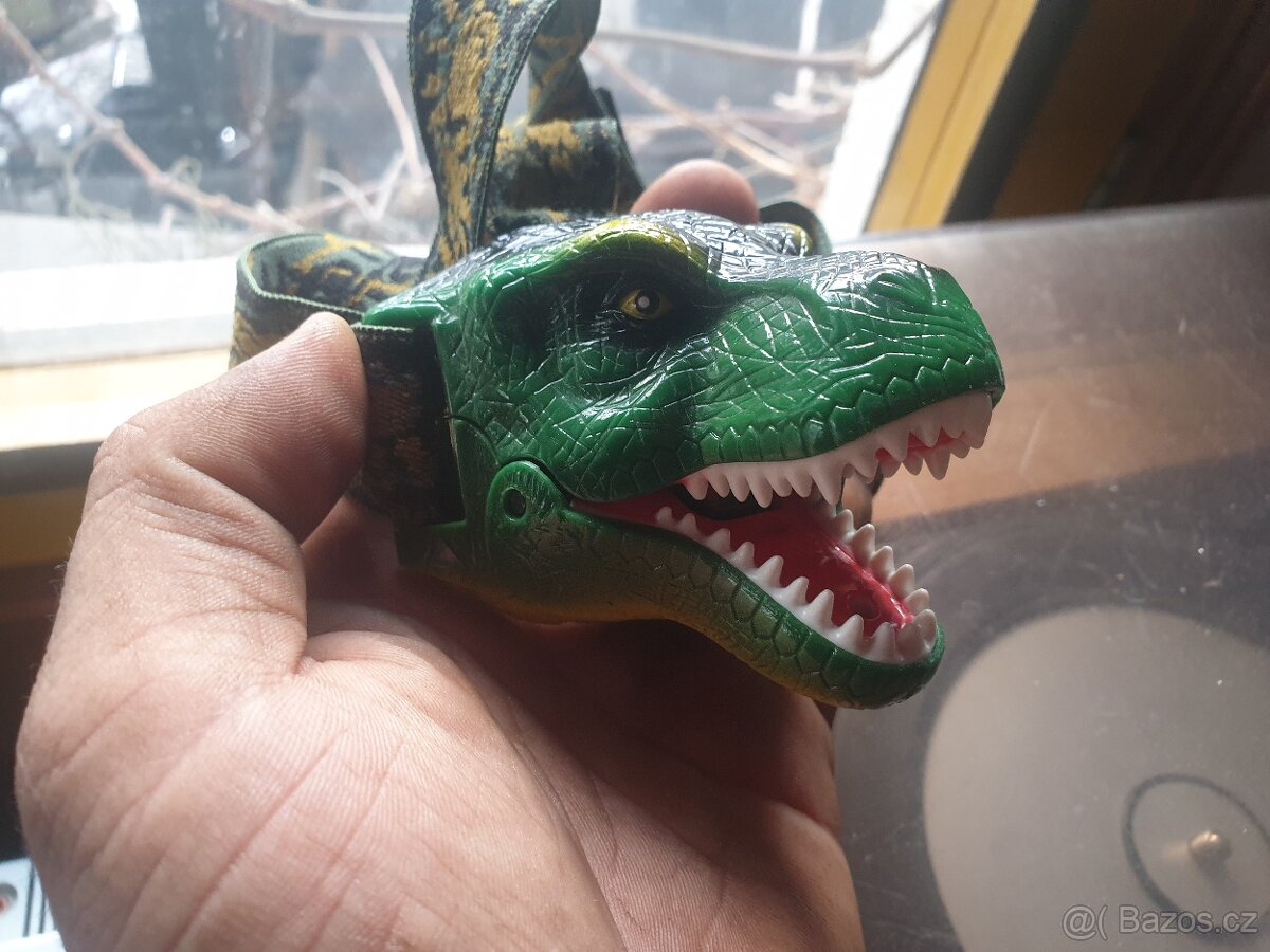 Dinosaur - svítilna, prase, autíčko dálka - 13