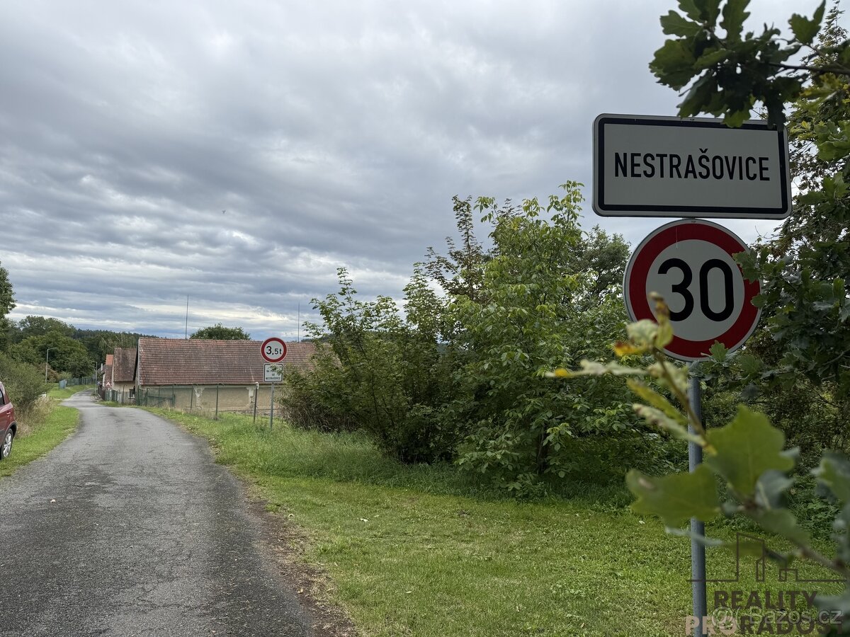 Prodej pozemku Nestrašovice - 13