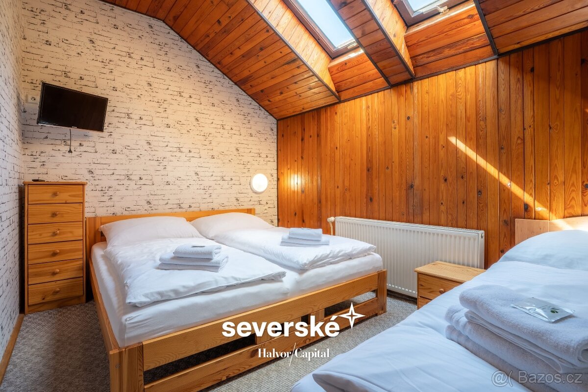 Ikonická horská chata Ještědka, Liberec - 13