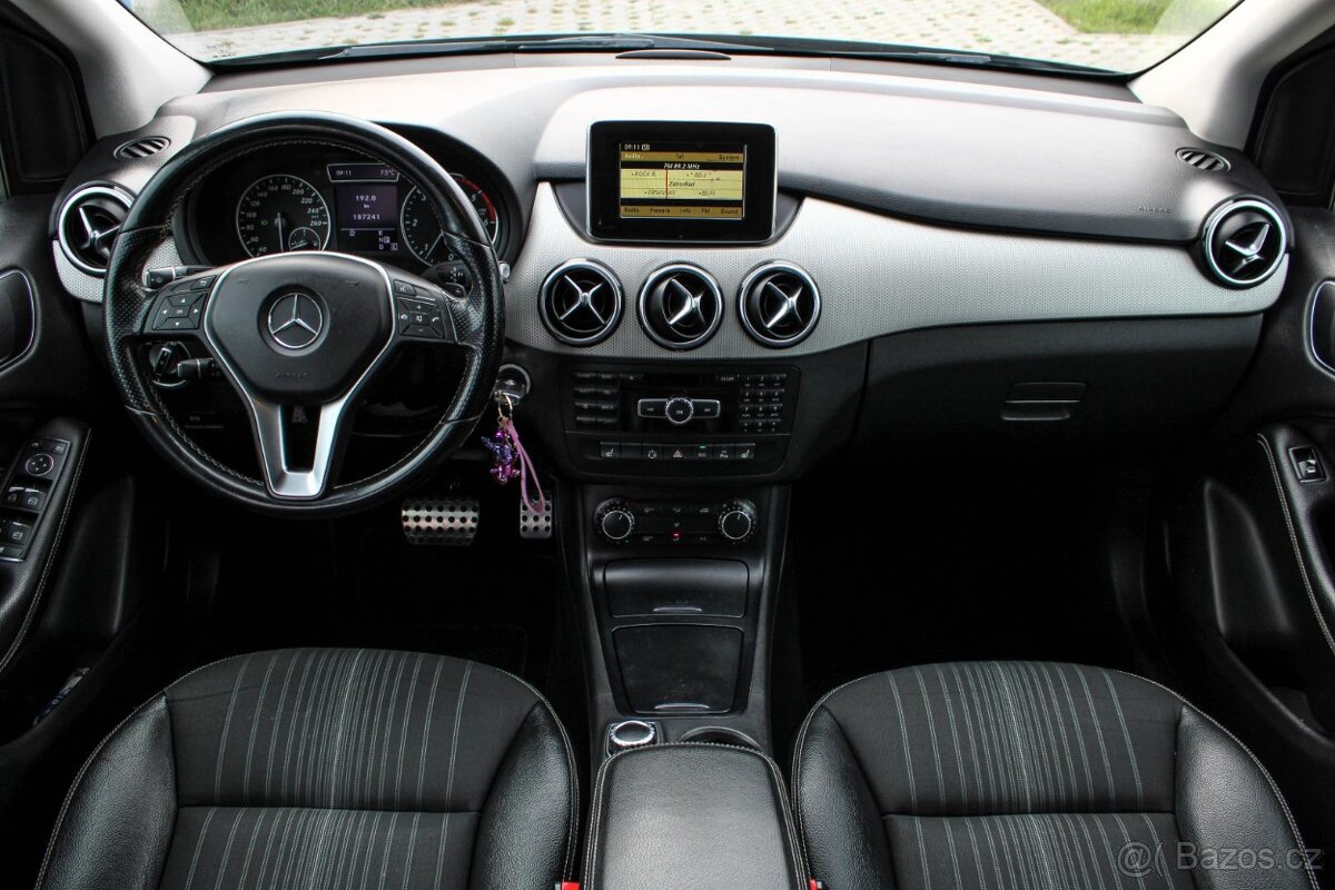 Mercedes B180 CDI AT7 - 13