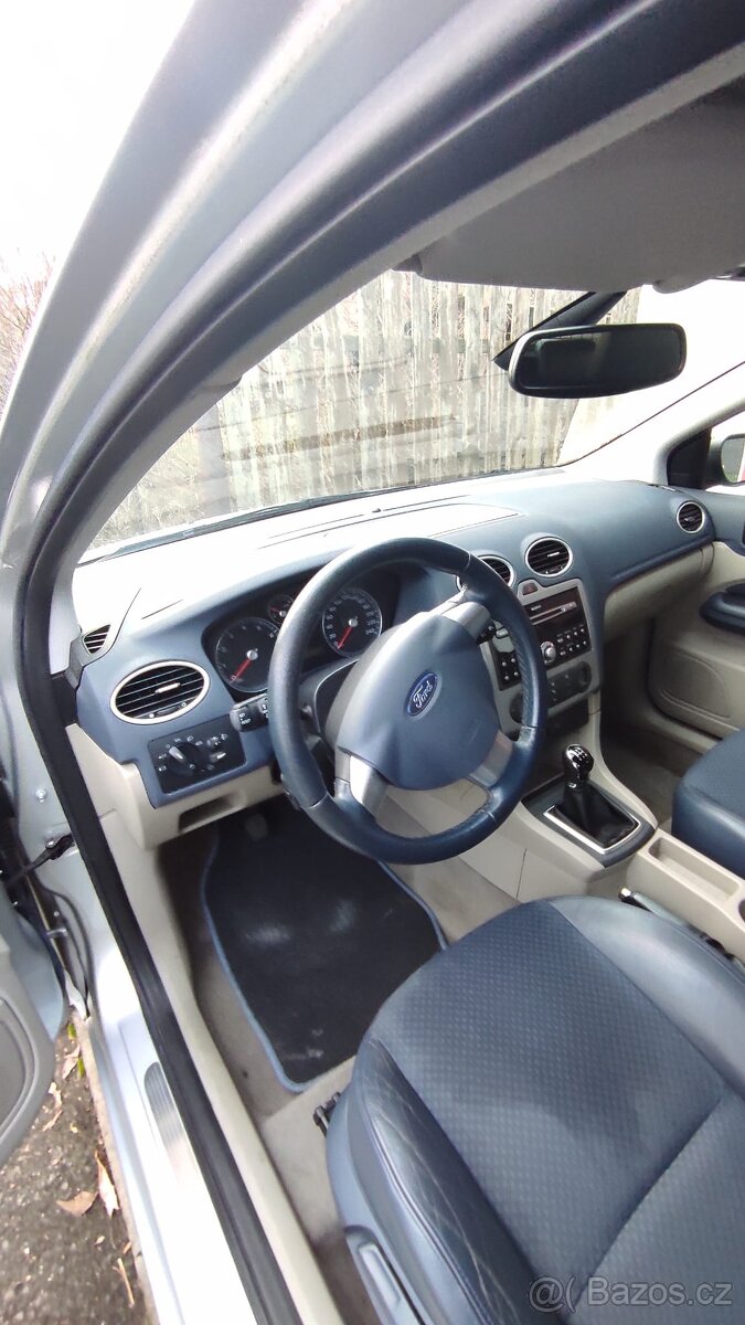Ford Focus - 13