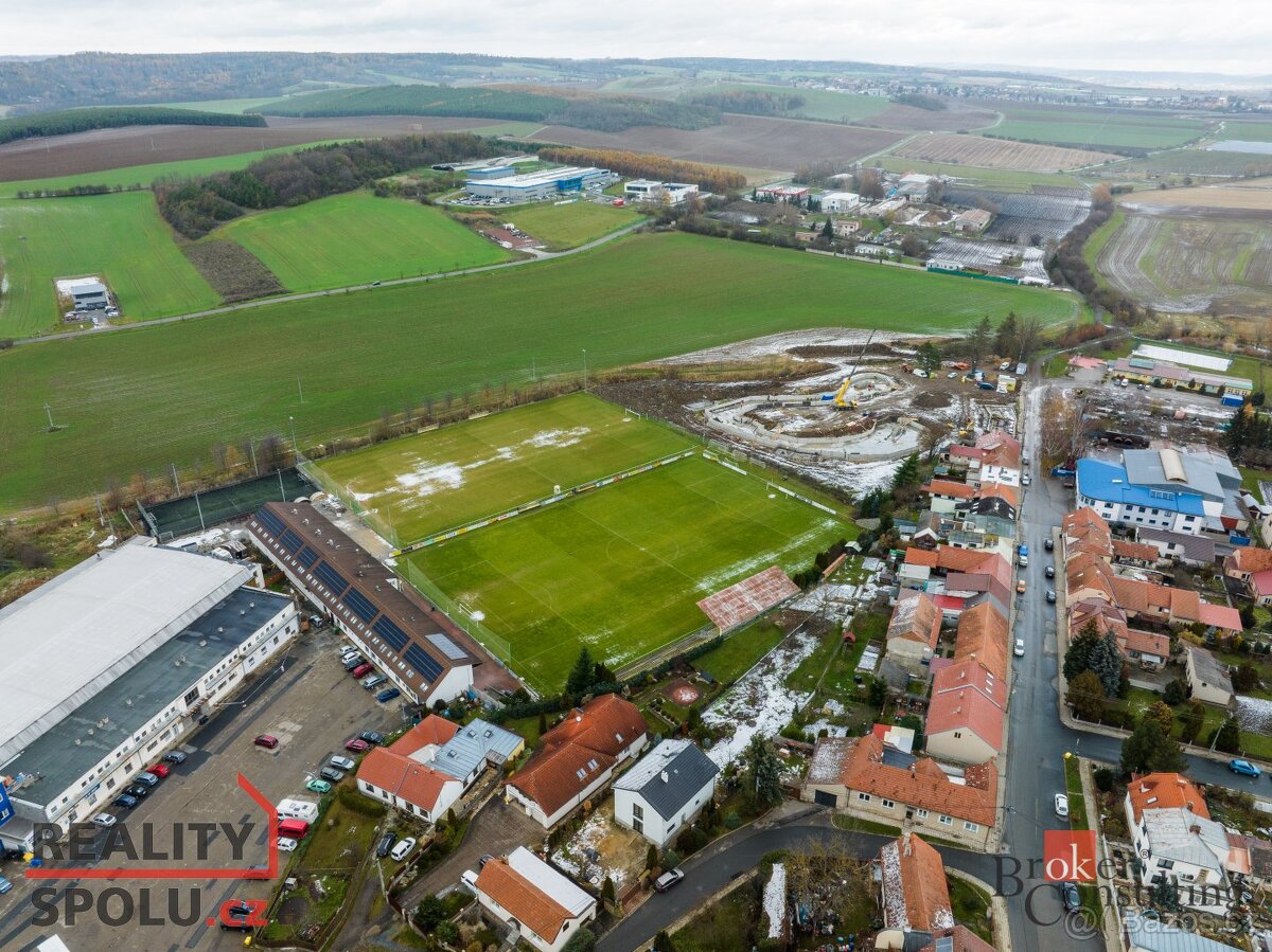 Prodej, komerční/ubytování, 2358 m2, Sportovní 372, 66501 Ro - 13