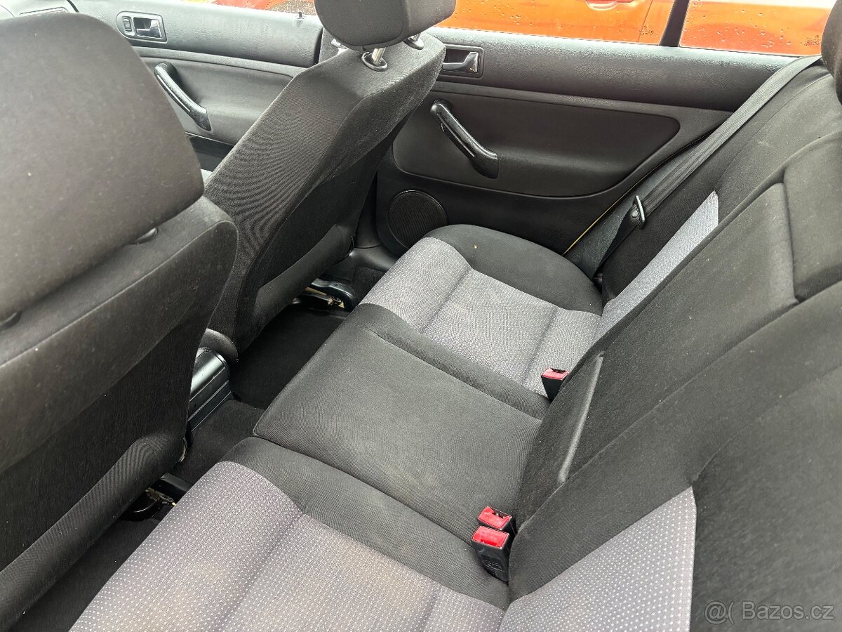 VW Golf IV 1.6i - 13