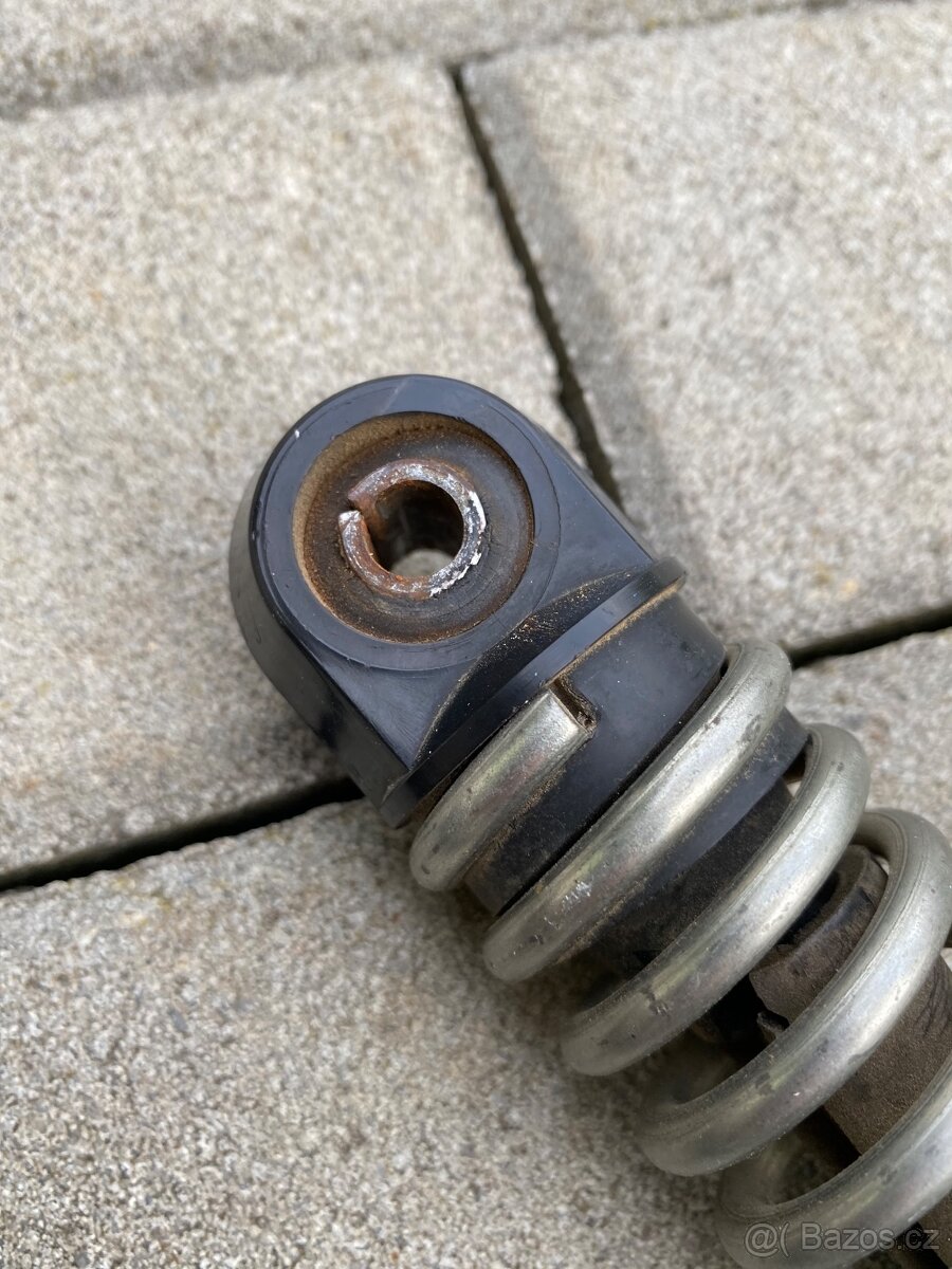 Zadní tlumiče Babetta 210 - 13