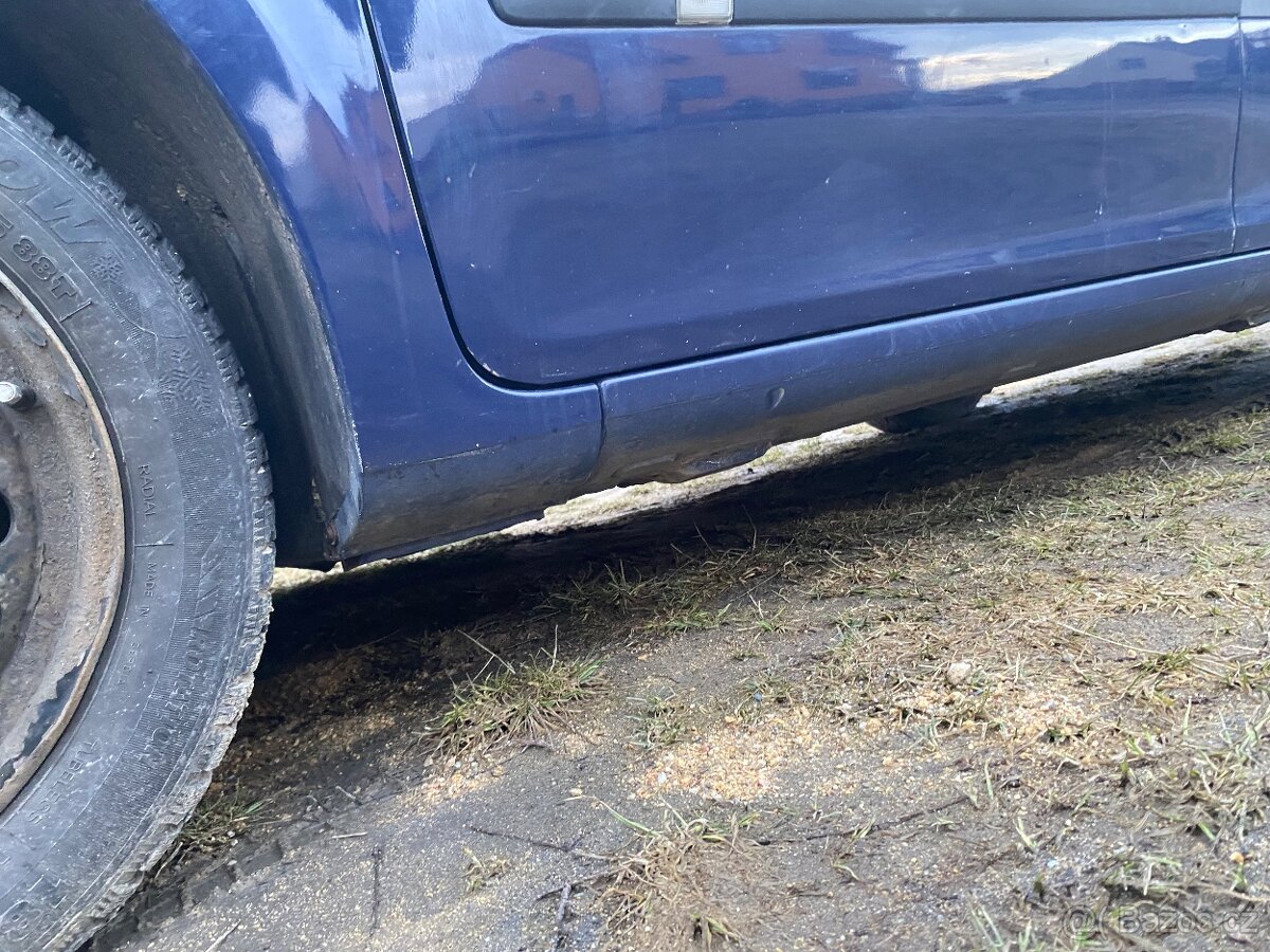 Renault Clio 1.5 dci 63 kw 2008 - 13