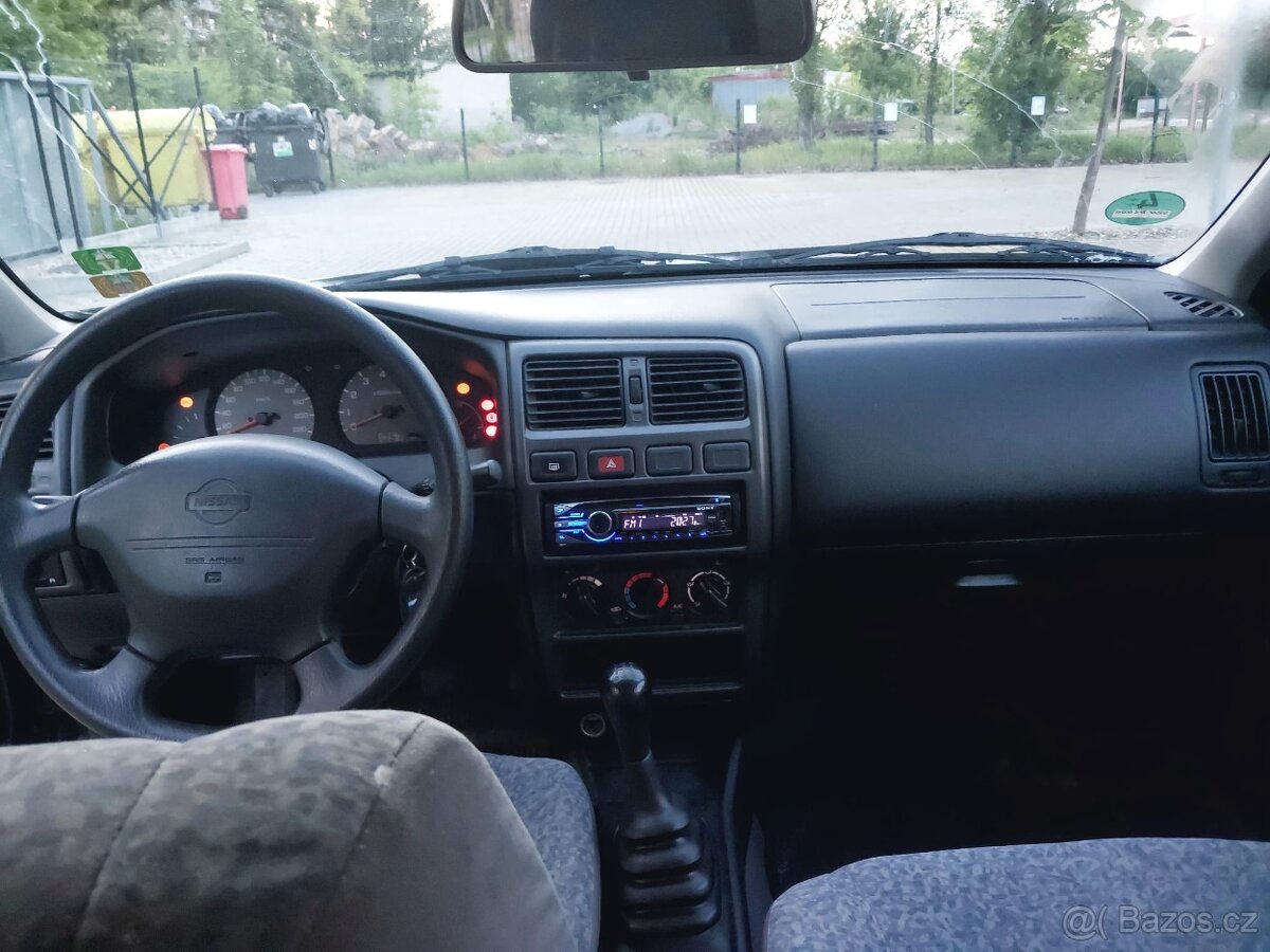 Nissan Almera 1.4i 16V - 13