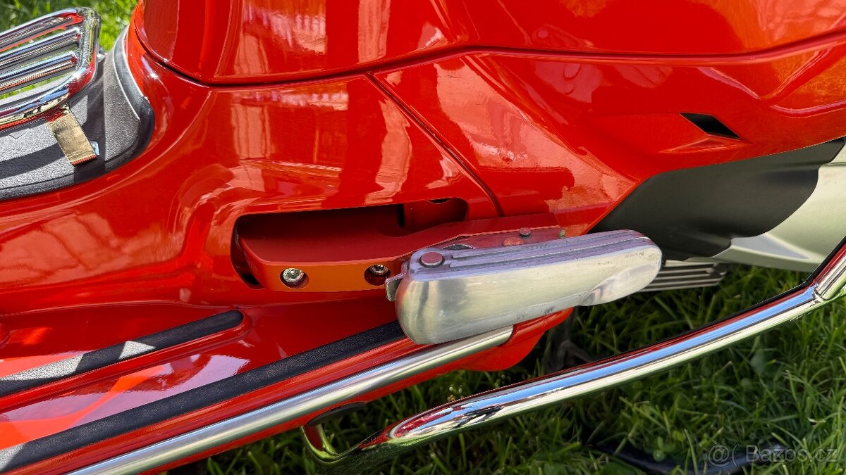 Vespa GTS 300 HPE + mnoho doplňků - 13