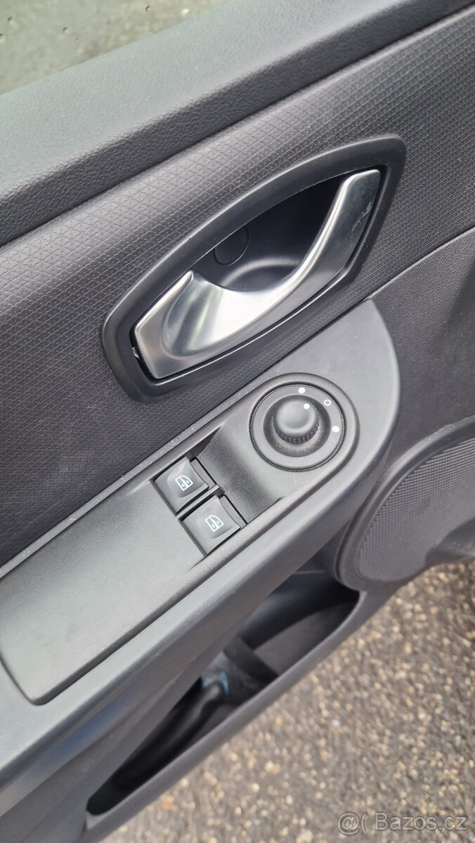 Renault Clio, 1.2i 54kW, 74tis. najeto - 13