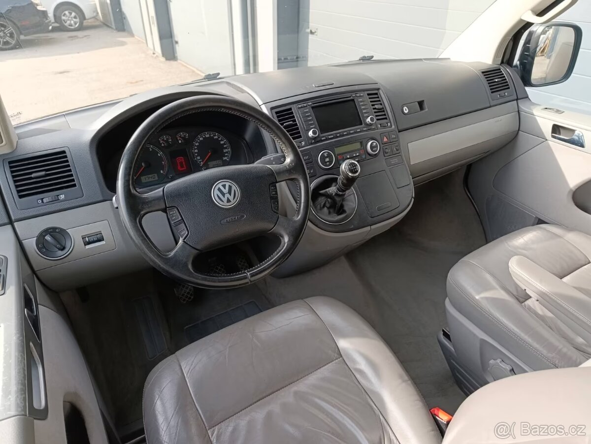 VW Multivan 3.2 V6 - 173kw - 4Motion - Benzin - 13