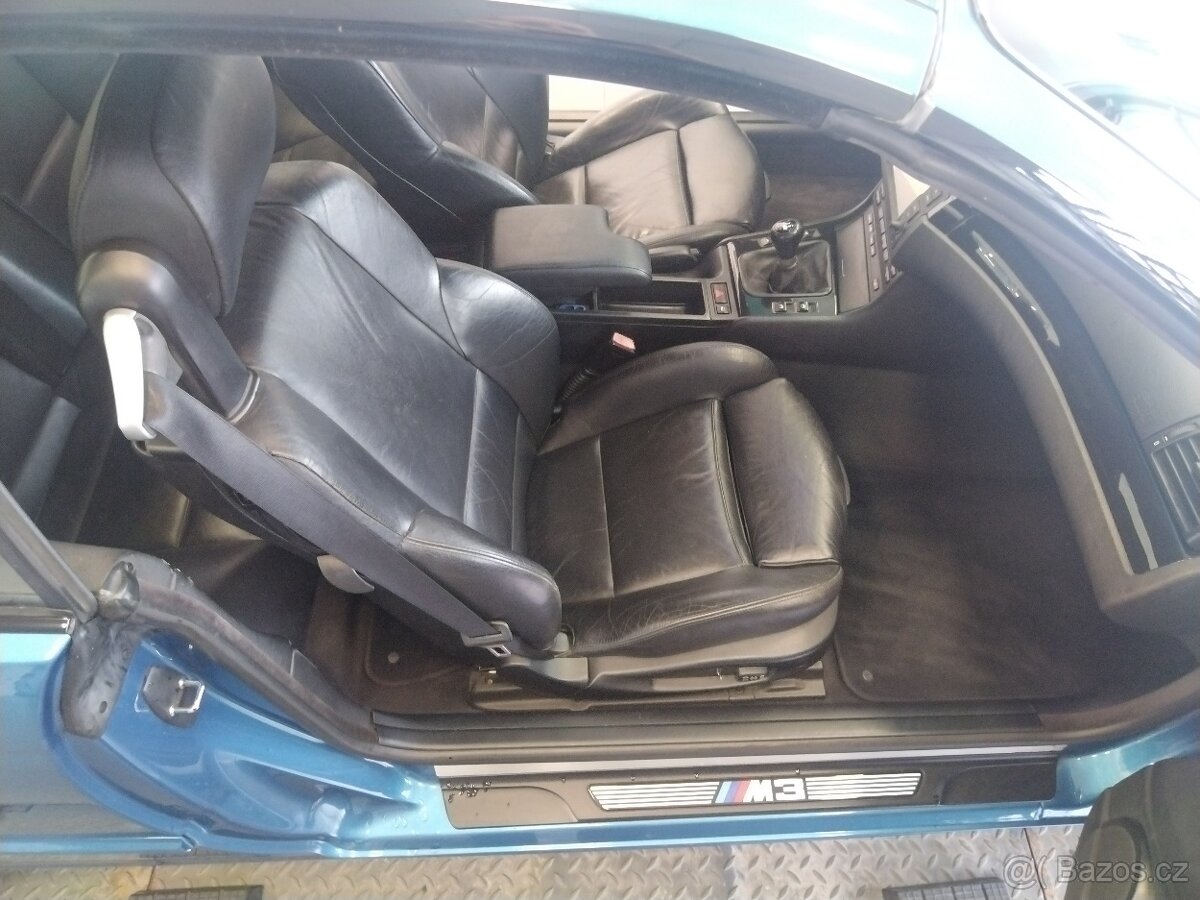 BMW E46 323i Cabrio + HardTop, barva LONG BEACH BLUE - 13
