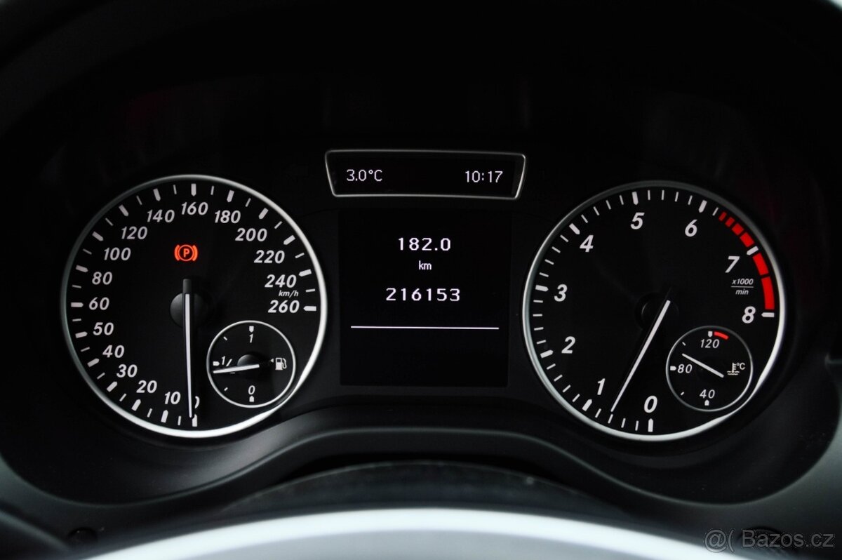 Mercedes-Benz A trieda 180 - 13