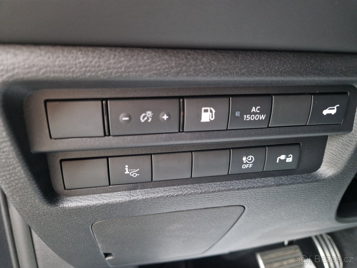 Mitsubishi Outlander 2.4 PHEV Black Edition, nový - 13