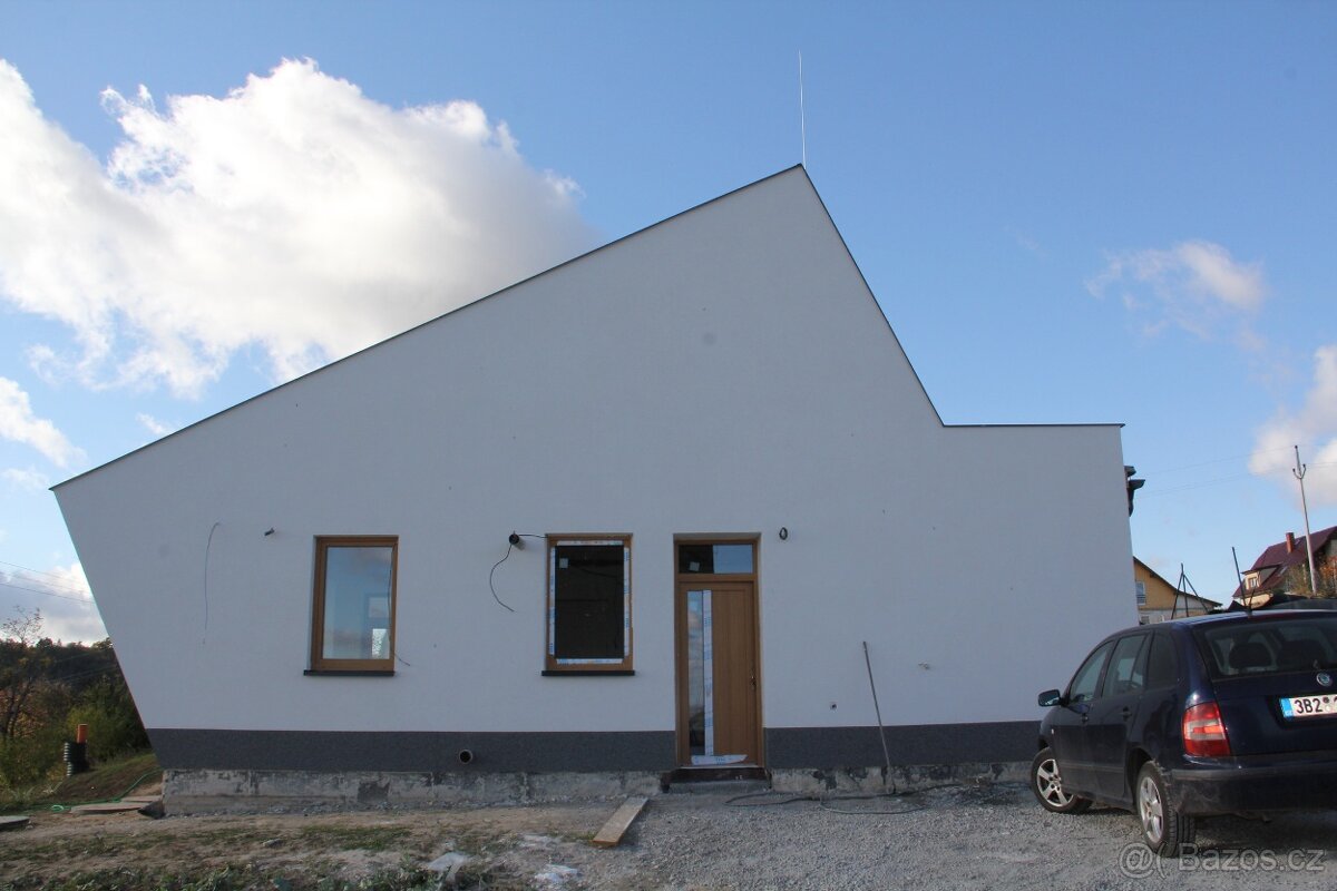 Prodej domu Býkovice - 13
