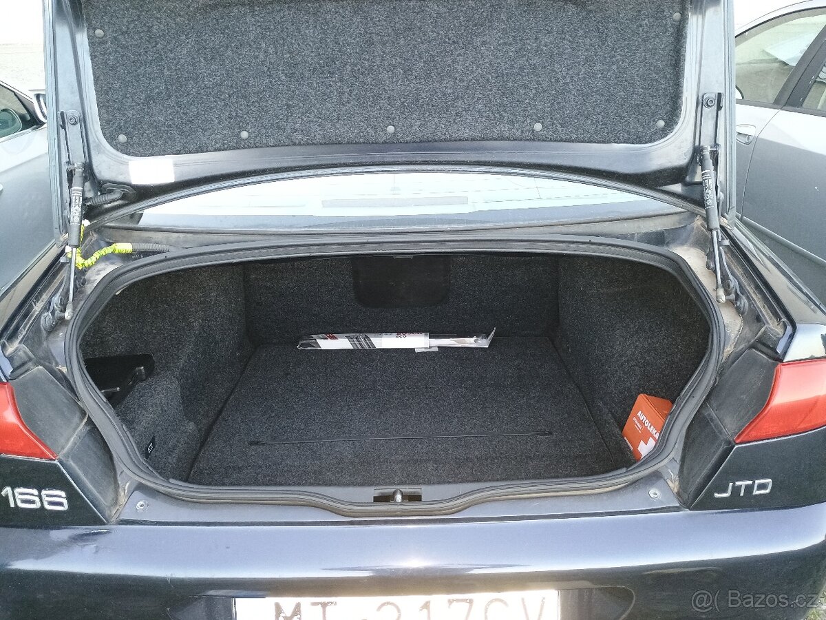 Alfa Romeo 166 2.4 JTD - 13