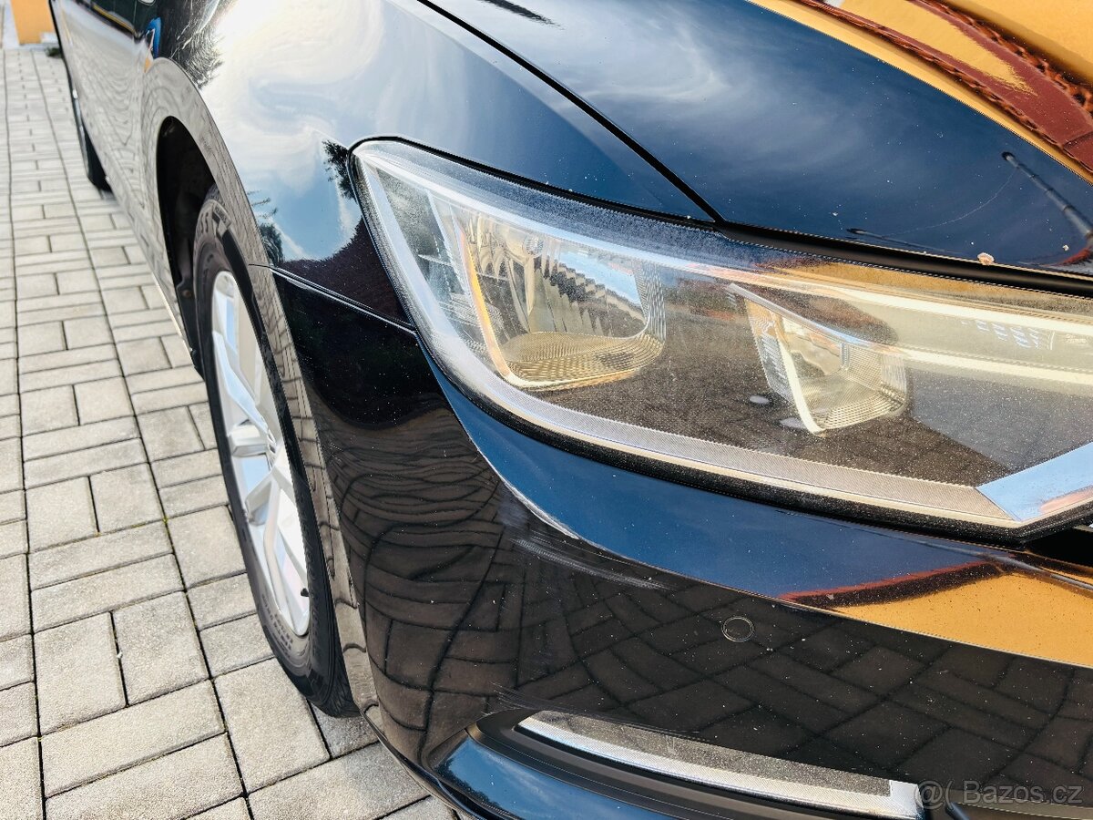 Volkswagen Passat - 13