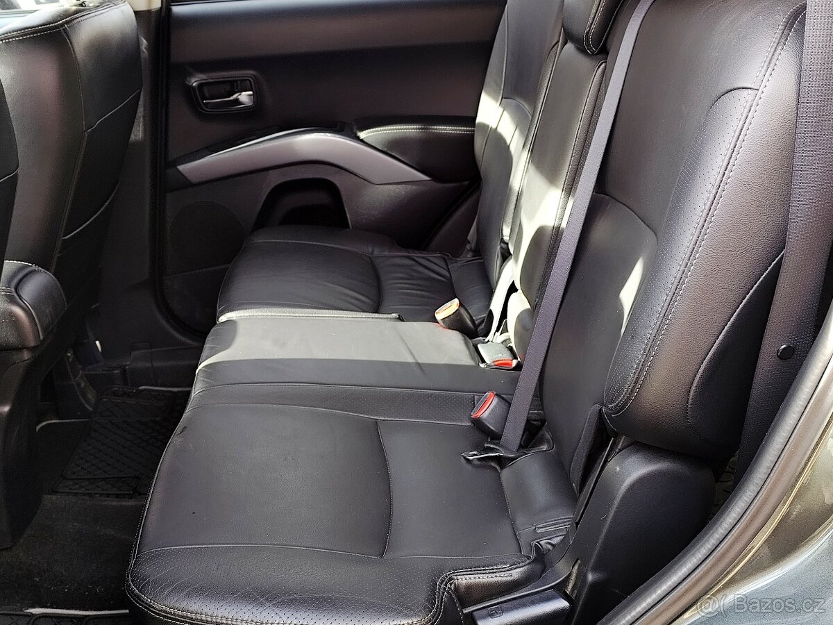 Peugeot 4007 2.2HDi - udržované - levně,7.míst - 13