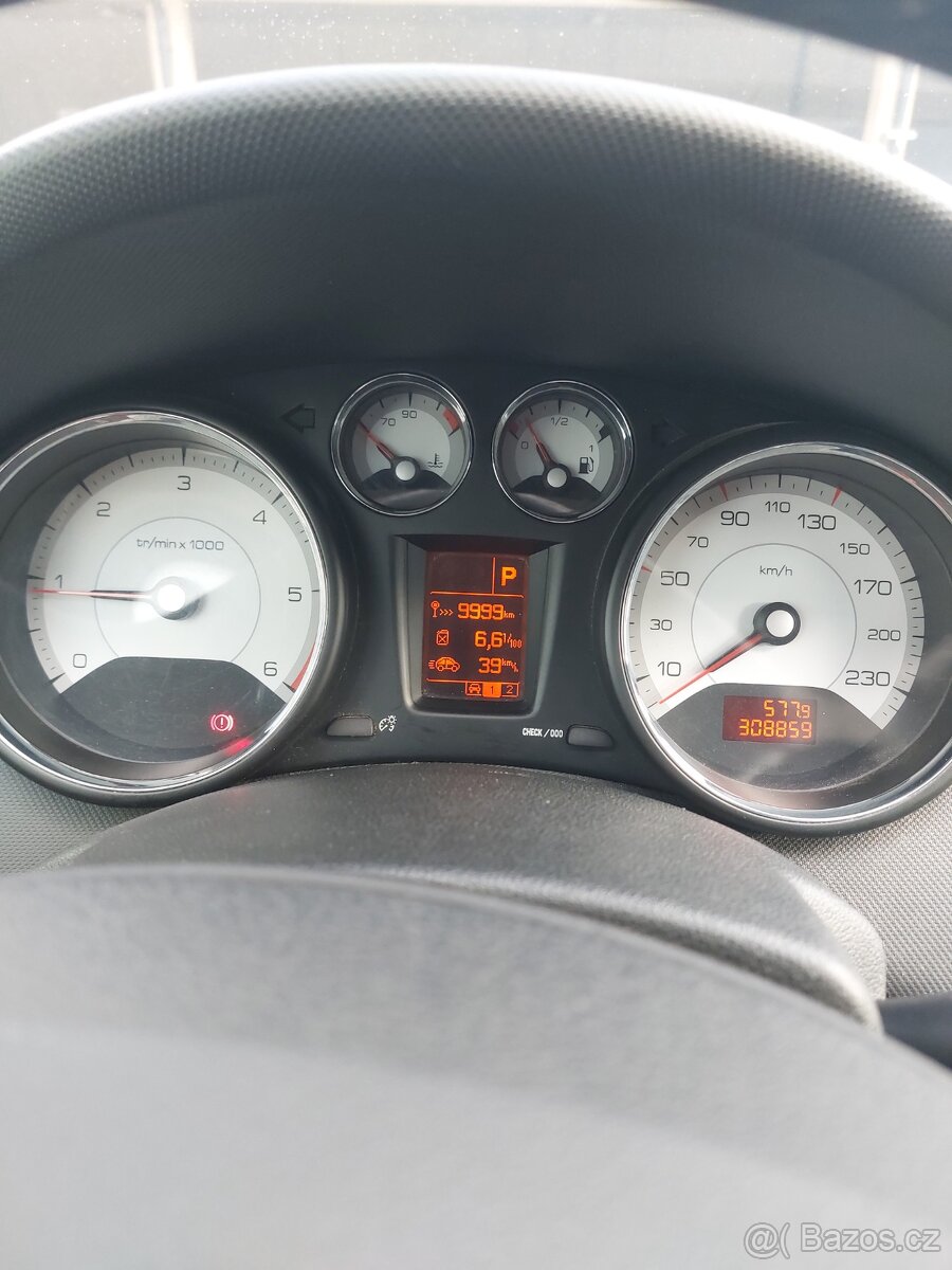 Peugeot 308 automat nová STK - 13