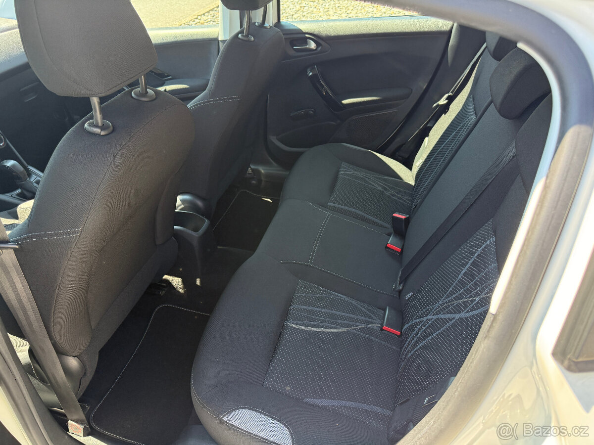 PEUGEOT 208 1.2i ALU SERVIS. - 13