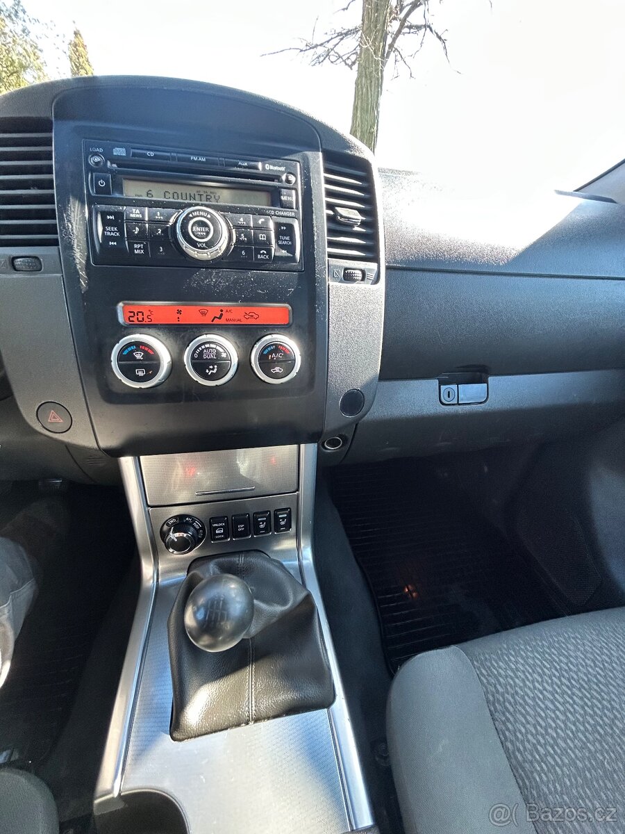 Prodam nisan navara D40 - 13