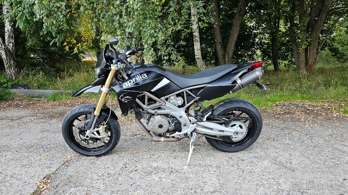Aprilia Dorsoduro 750 r.v. 2010 - 13