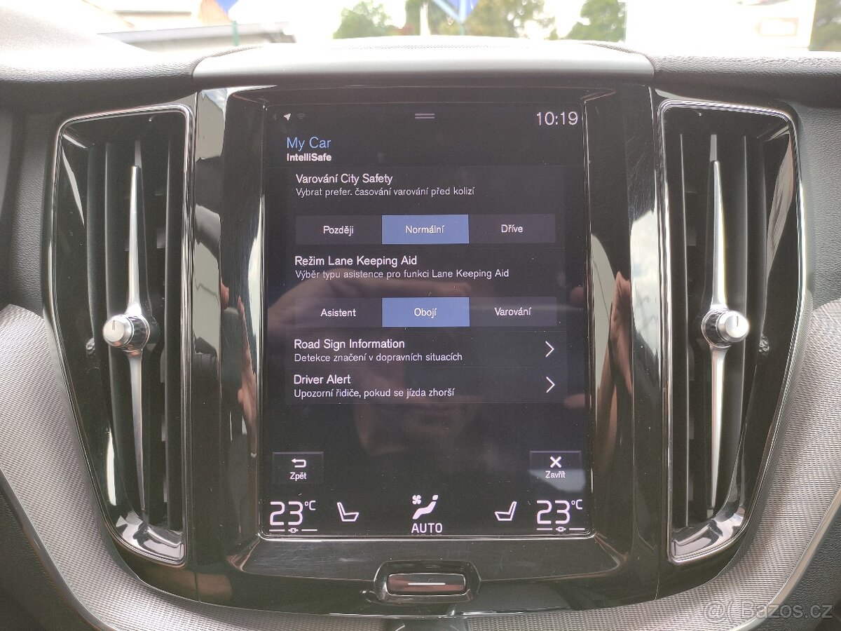 Volvo XC60 D4 R DESIGN FullLED KAMERA PANORAMA - 13