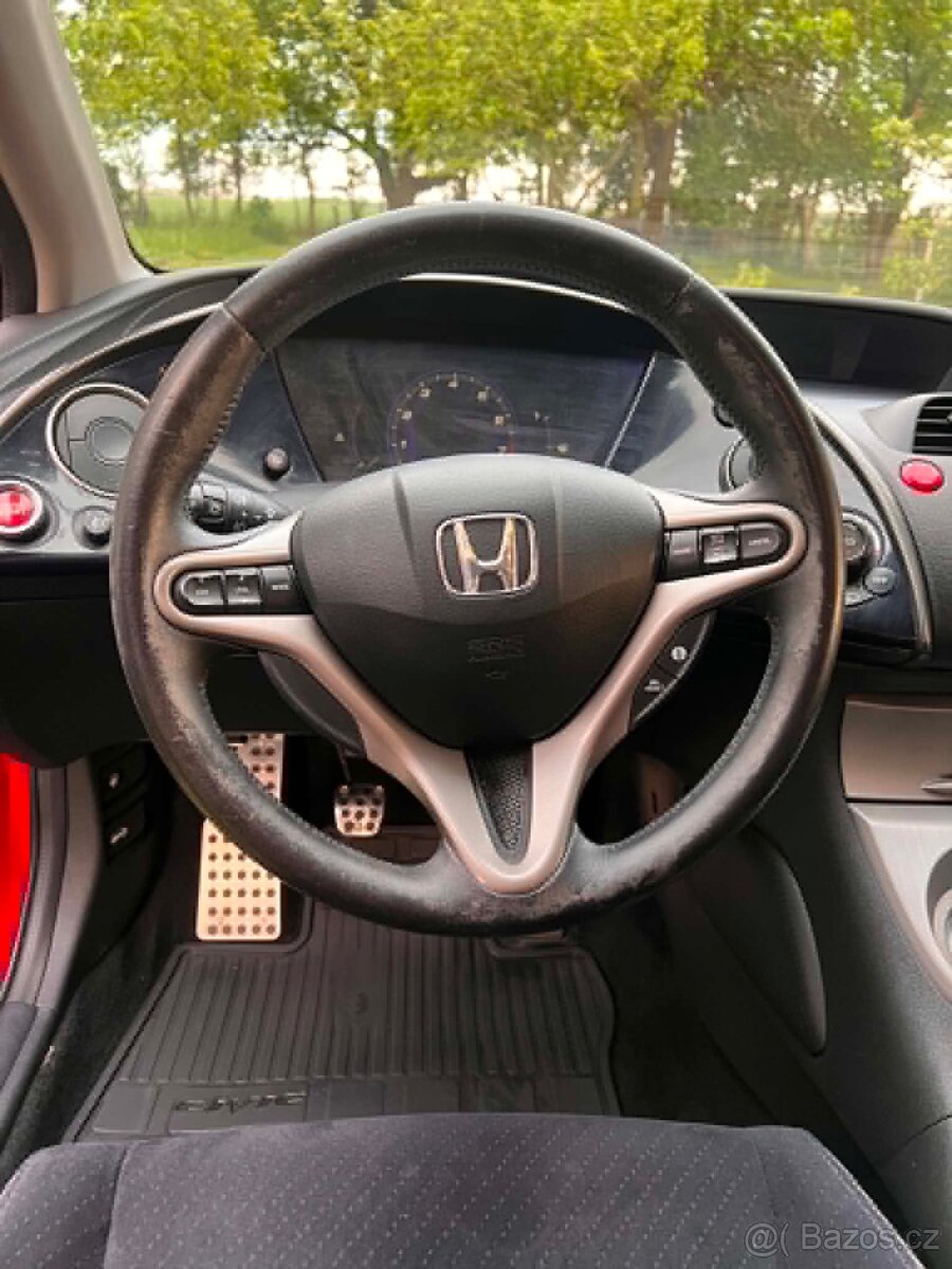 Honda Civic 8g 1.8 i-vtec - 13