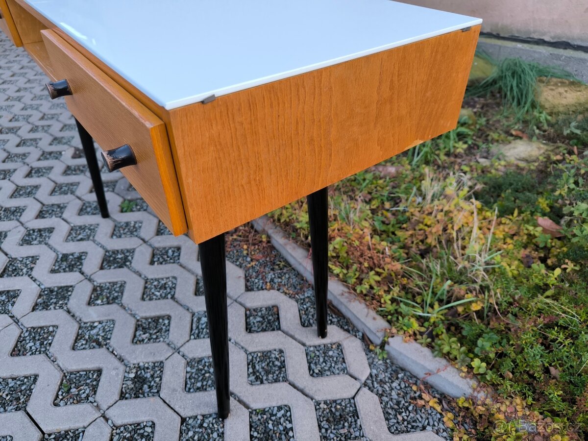 Retro toaletní stolek Mojmír Požár - 60. léta - 13
