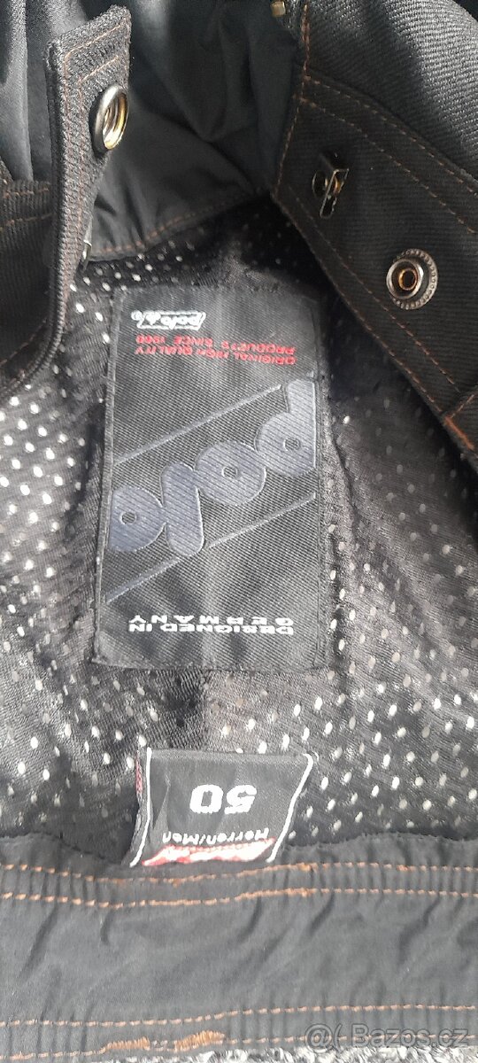 Helmy a oblečení na moto - 13