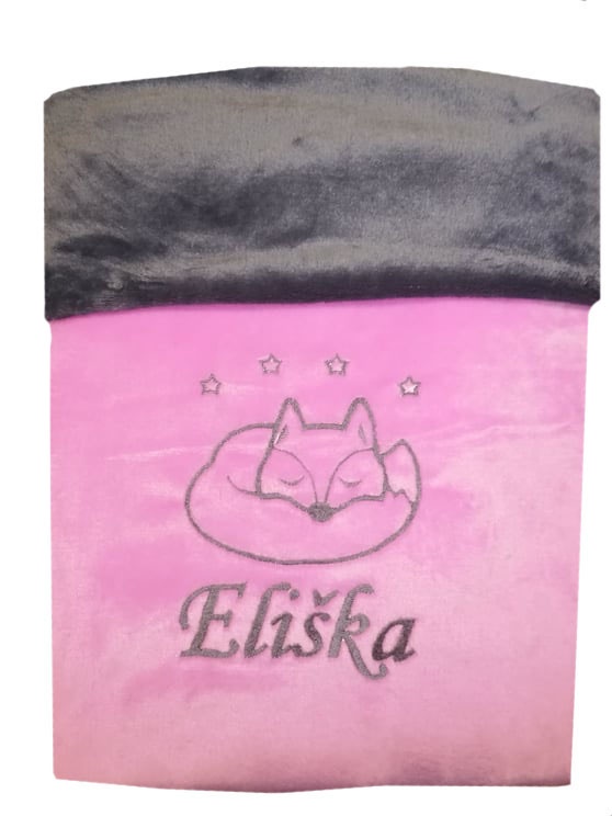 Deka s výšivkou jména na přání více barev - 13